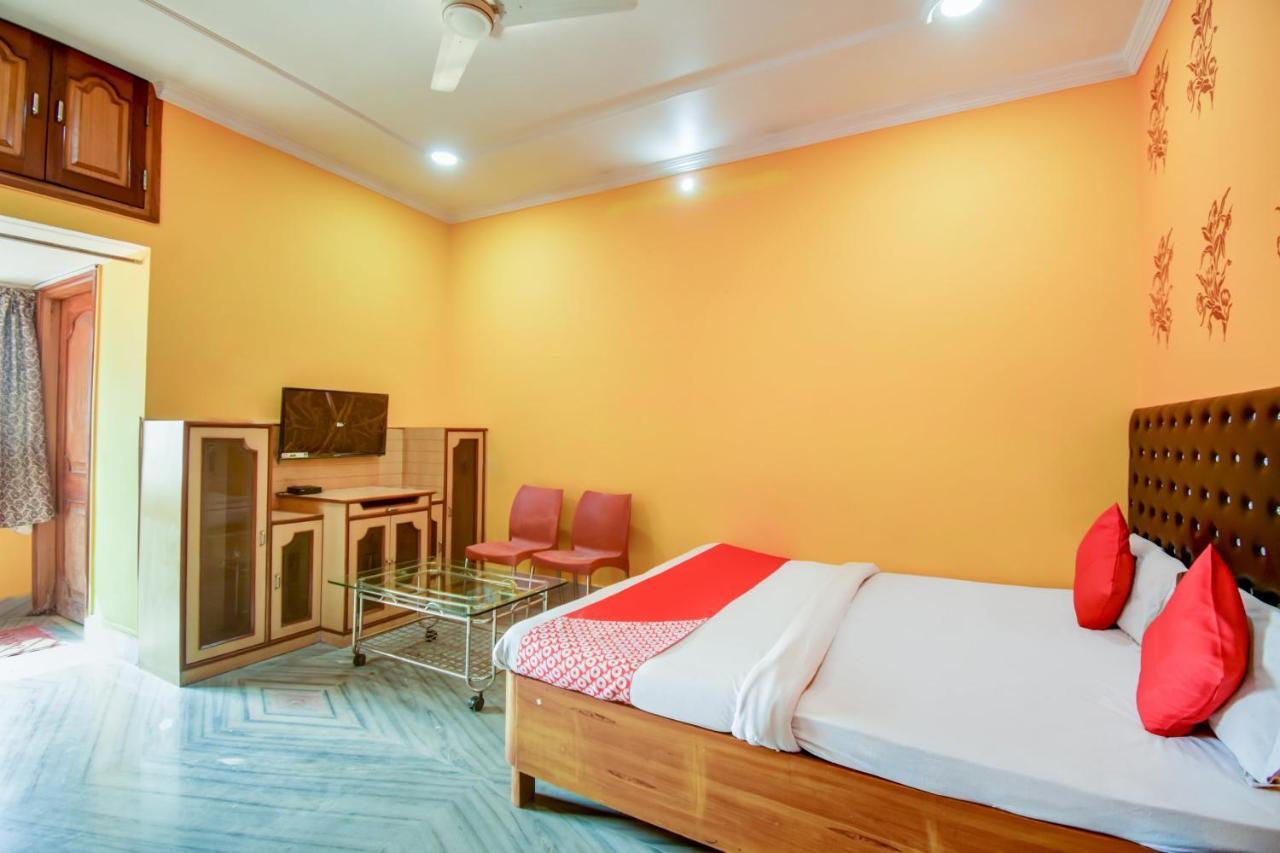 Super Oyo Hotel Priyal Amrit Sagar Rourkela Esterno foto