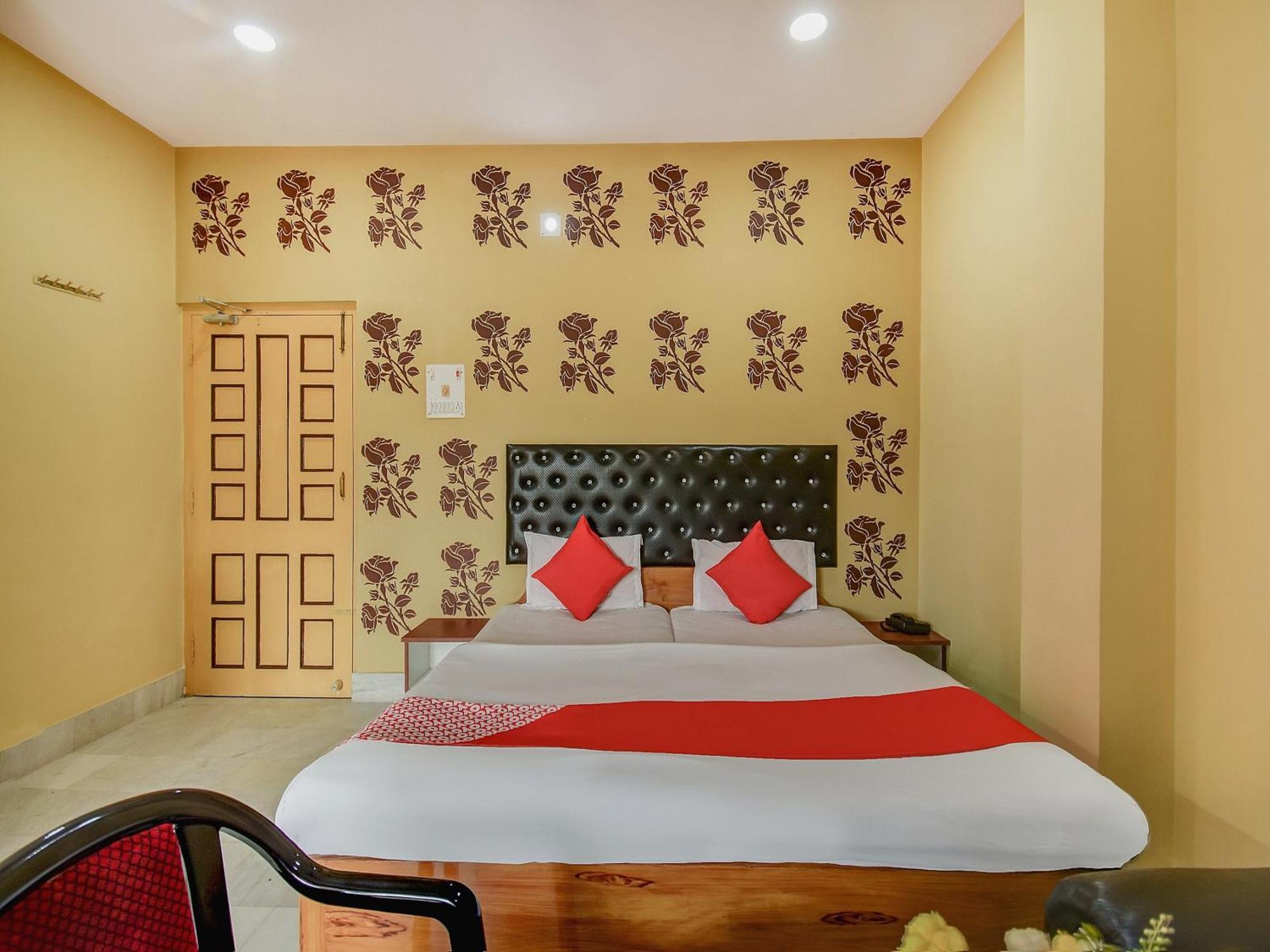 Super Oyo Hotel Priyal Amrit Sagar Rourkela Esterno foto