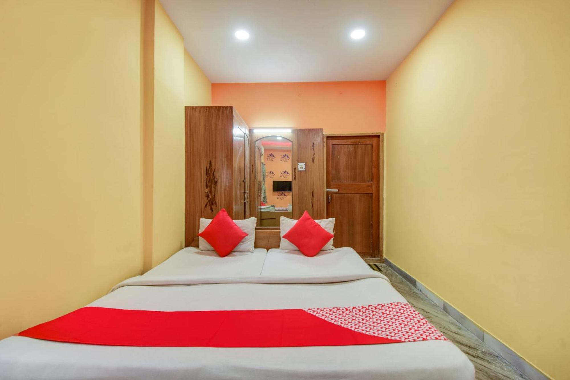 Super Hotel O Priyal Amrit Sagar Rourkela Esterno foto